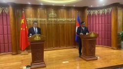 中国无偿援助柬埔寨2.7亿美元，签署6项双边合作文件